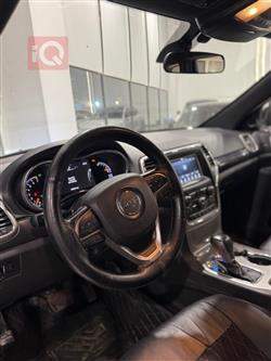 جیپ گراند شیرۆکی